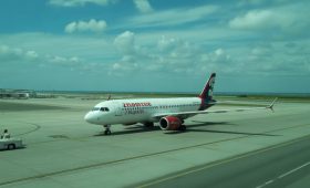 Aéroport de Naples : compagnies low cost, destinations et services sur place