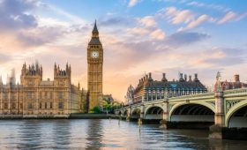 Temps de vol Lyon Londres : vols directs, aéroports et options les moins chères